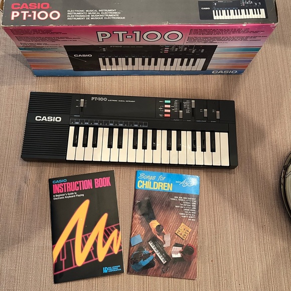 Casio Toys Casio Pt0 Beginner 32 Keyboard Piano With Instructions